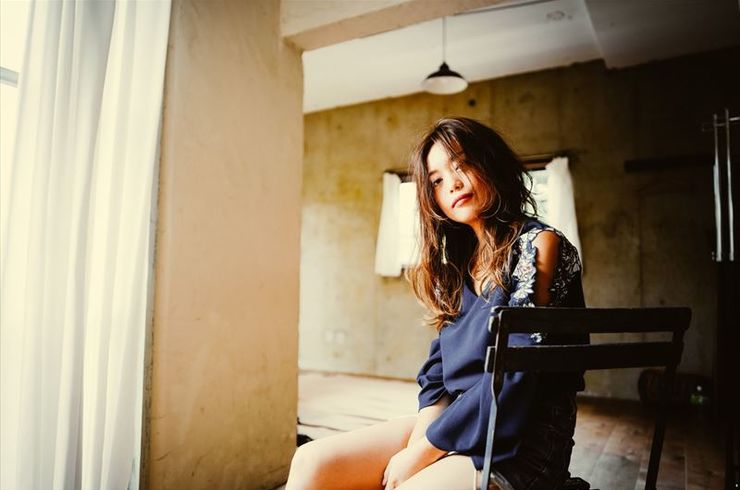 女性
